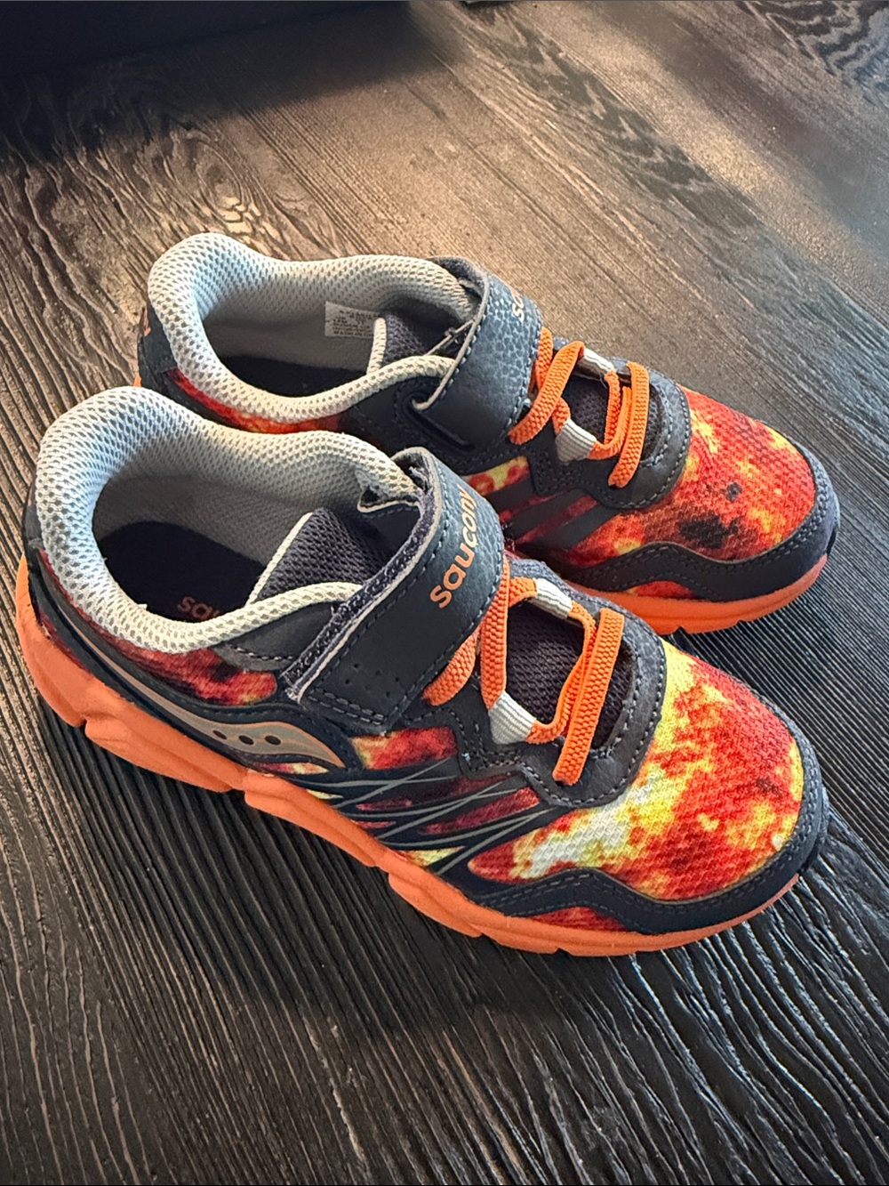 Saucony Kids Orange & Gray/navy Mesh Athletic Sneakers - never worn!